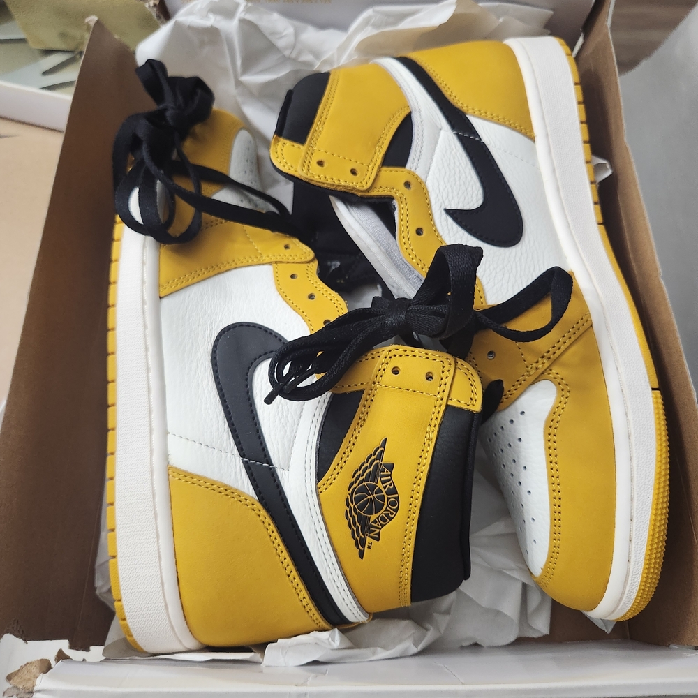 Nike Air Force 1 Retro Black and Yellow - Men's 11.5 New